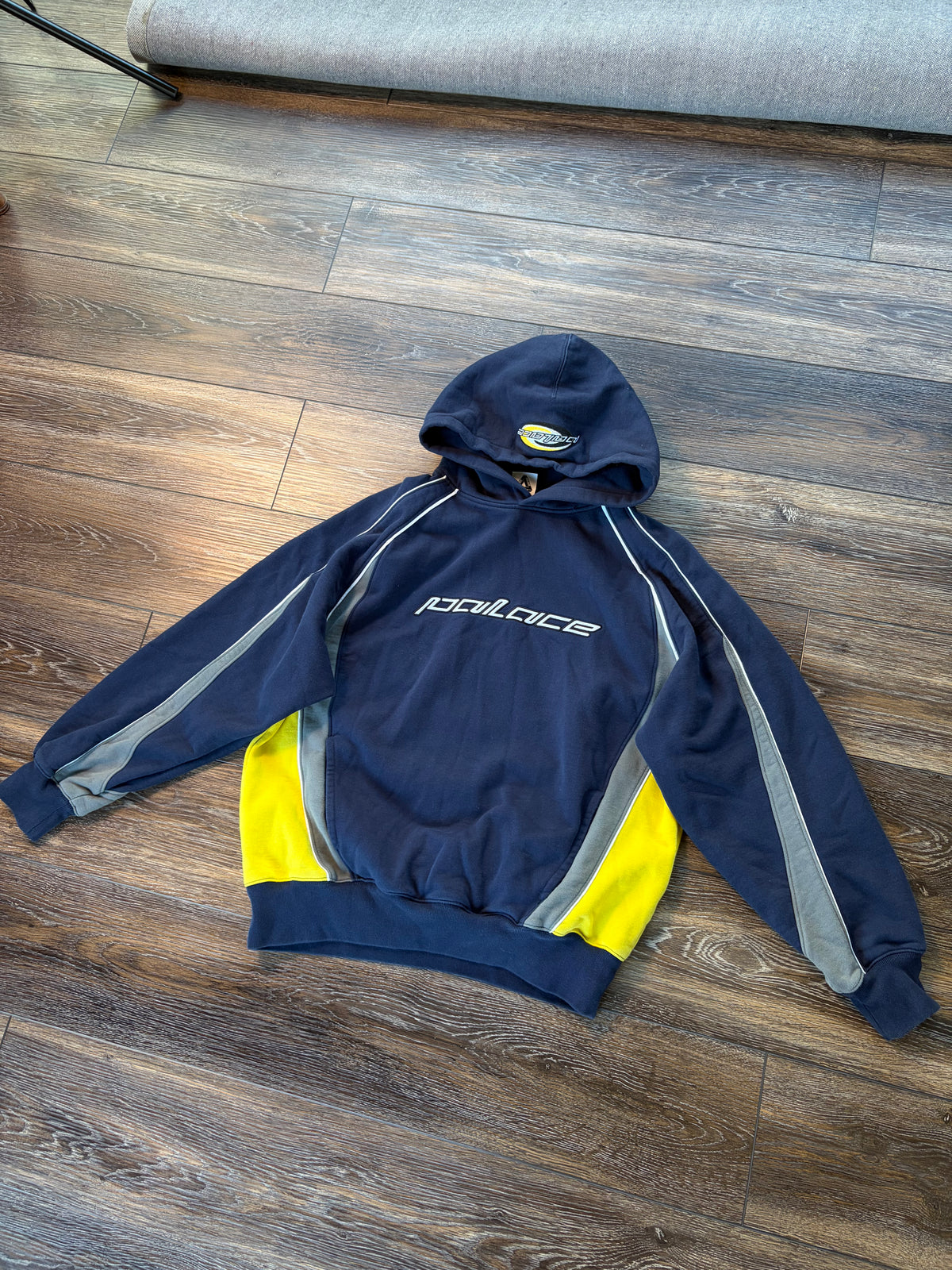 Palace Far Out Hood SS25 L