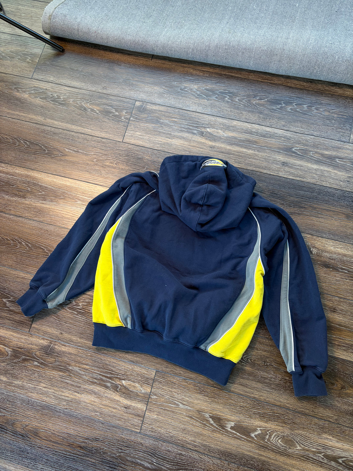 Palace Far Out Hood SS25 L