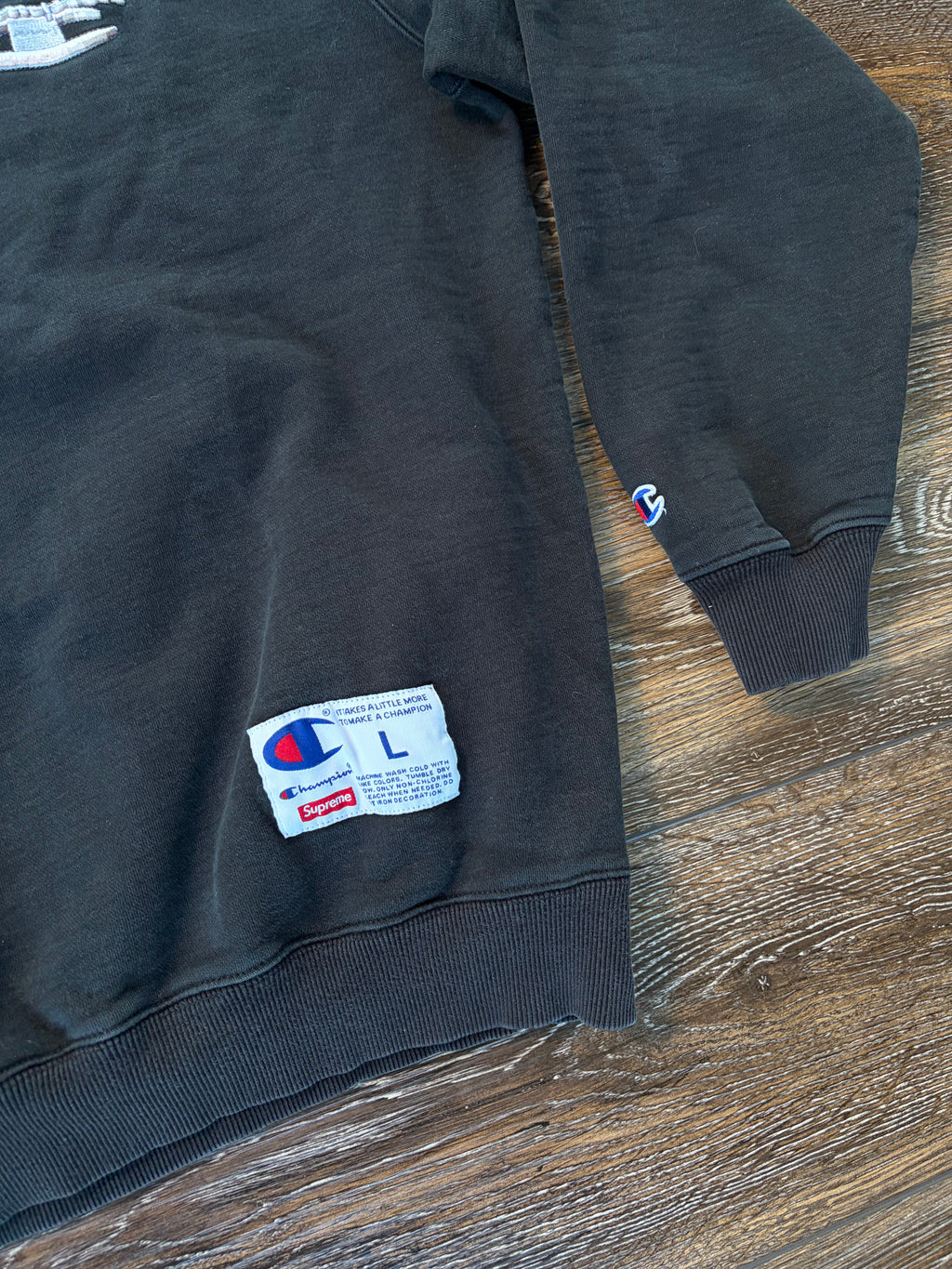 Supreme Champion 3D Metallic Crewneck FW18 L