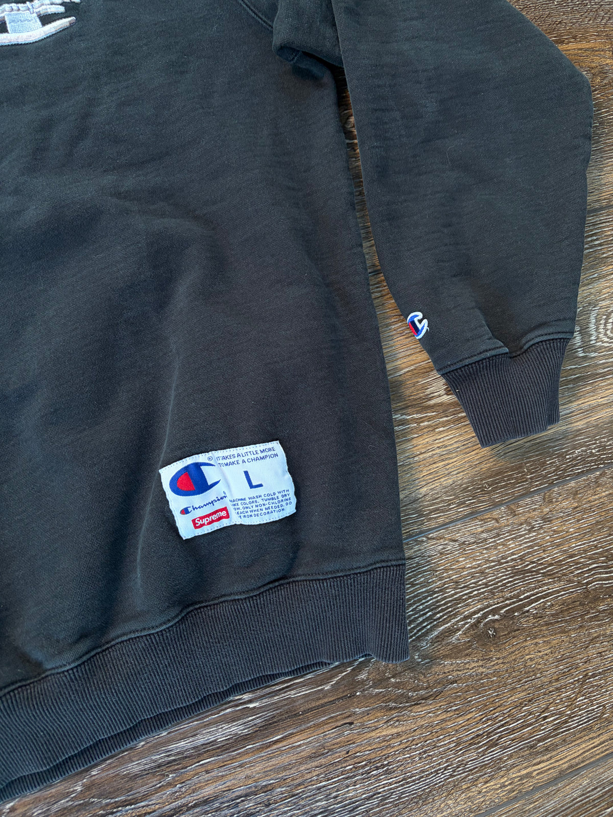 Supreme Champion 3D Metallic Crewneck FW18 L