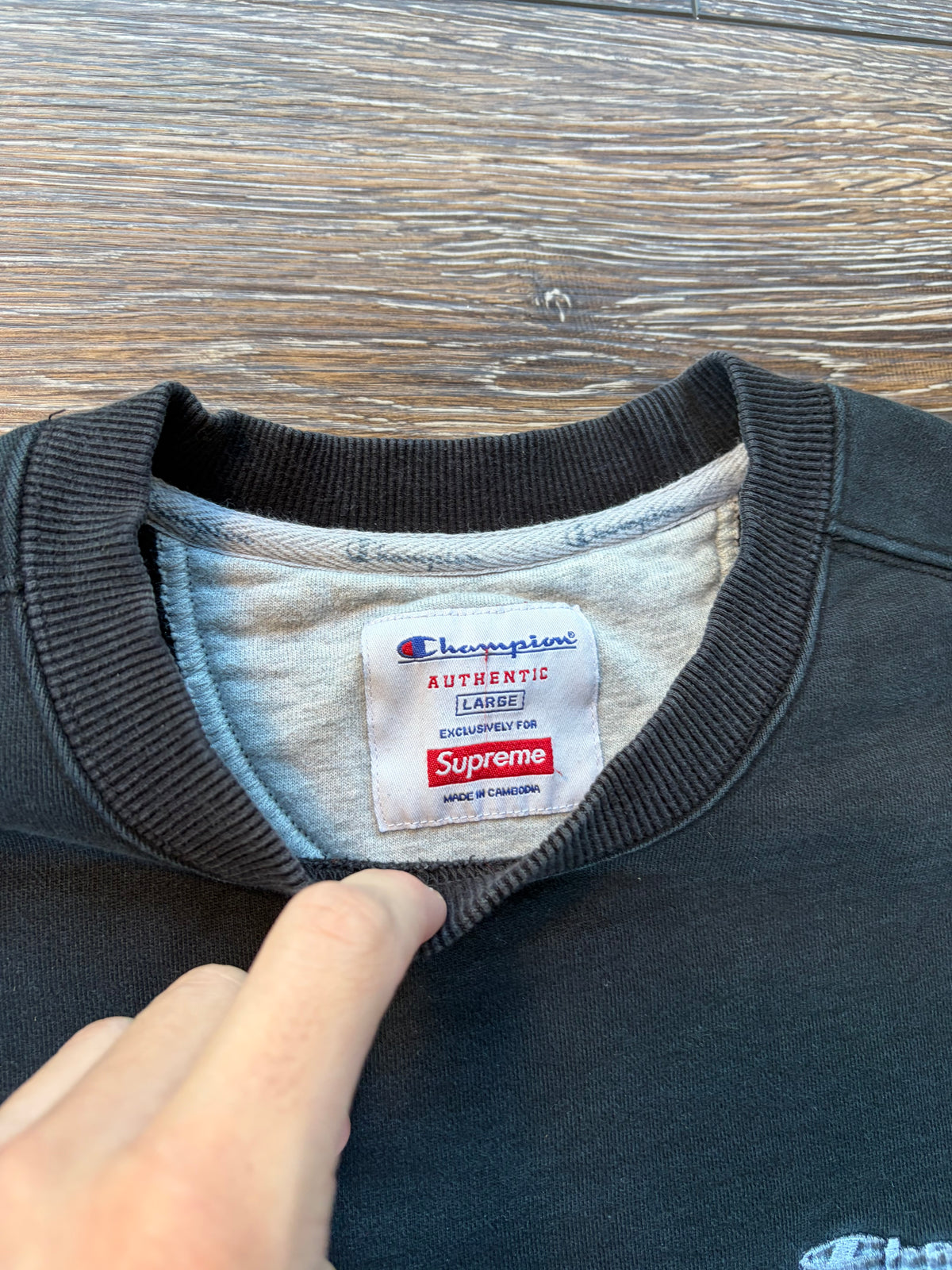 Supreme Champion 3D Metallic Crewneck FW18 L